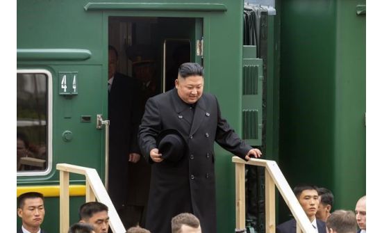 Ким Жон Уны хуягт галт тэргэн дотор юу байдаг вэ?