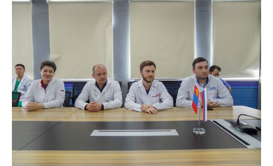 Орос эмч нар Монголд ирж, элэг шилжүүлэн суулгах чиглэлээр суралцав