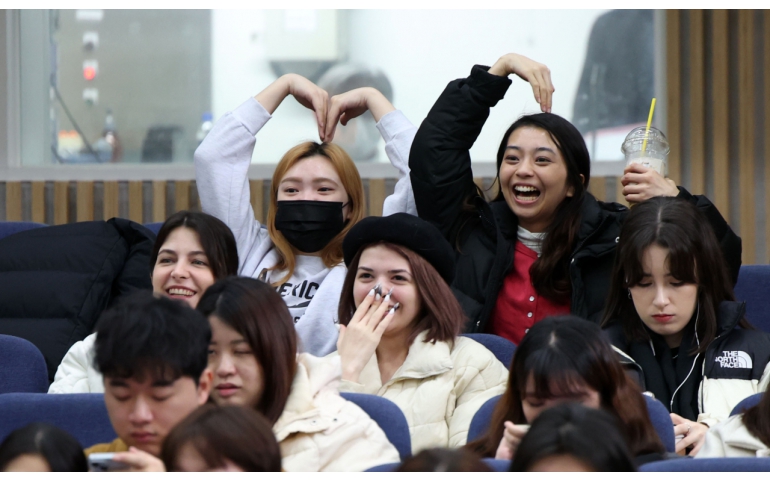 Өмнөд Солонгост сурч буй гадаад оюутнуудын зургаан хувь нь монгол