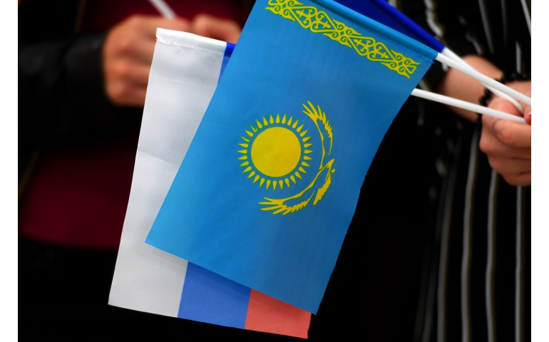 Казахстанд Ялалтын баяраар цэргийн жагсаал хийхгүй